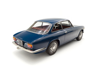 The Classic Motor Company - 1970 Alfa Romeo Giulia GT 1300 Junior AR1250682 - Studio